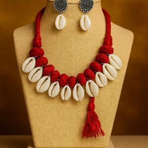 Crimson White Shell Set